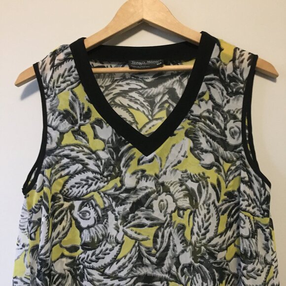 Flowy Floral Yellow, Black and White Handkerchief Hem V-Neck Top - Picture 3 of 15